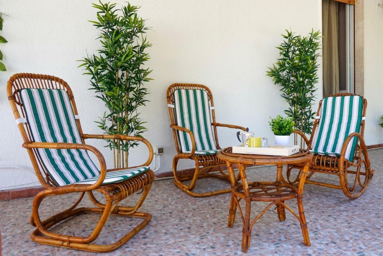 Villa Aurelia -Seafront Apartment With Patio 弗里米尼迪夸尔图 外观 照片