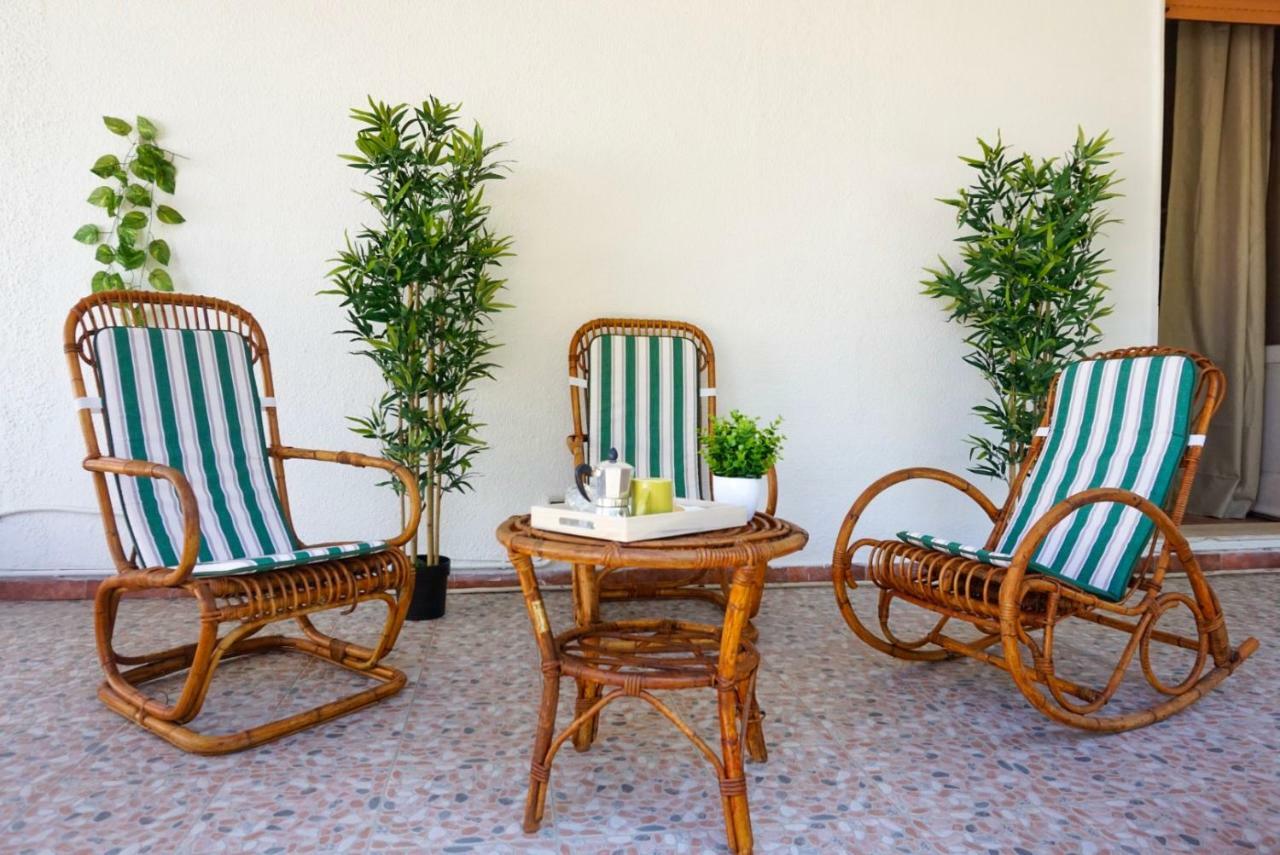 Villa Aurelia -Seafront Apartment With Patio 弗里米尼迪夸尔图 外观 照片