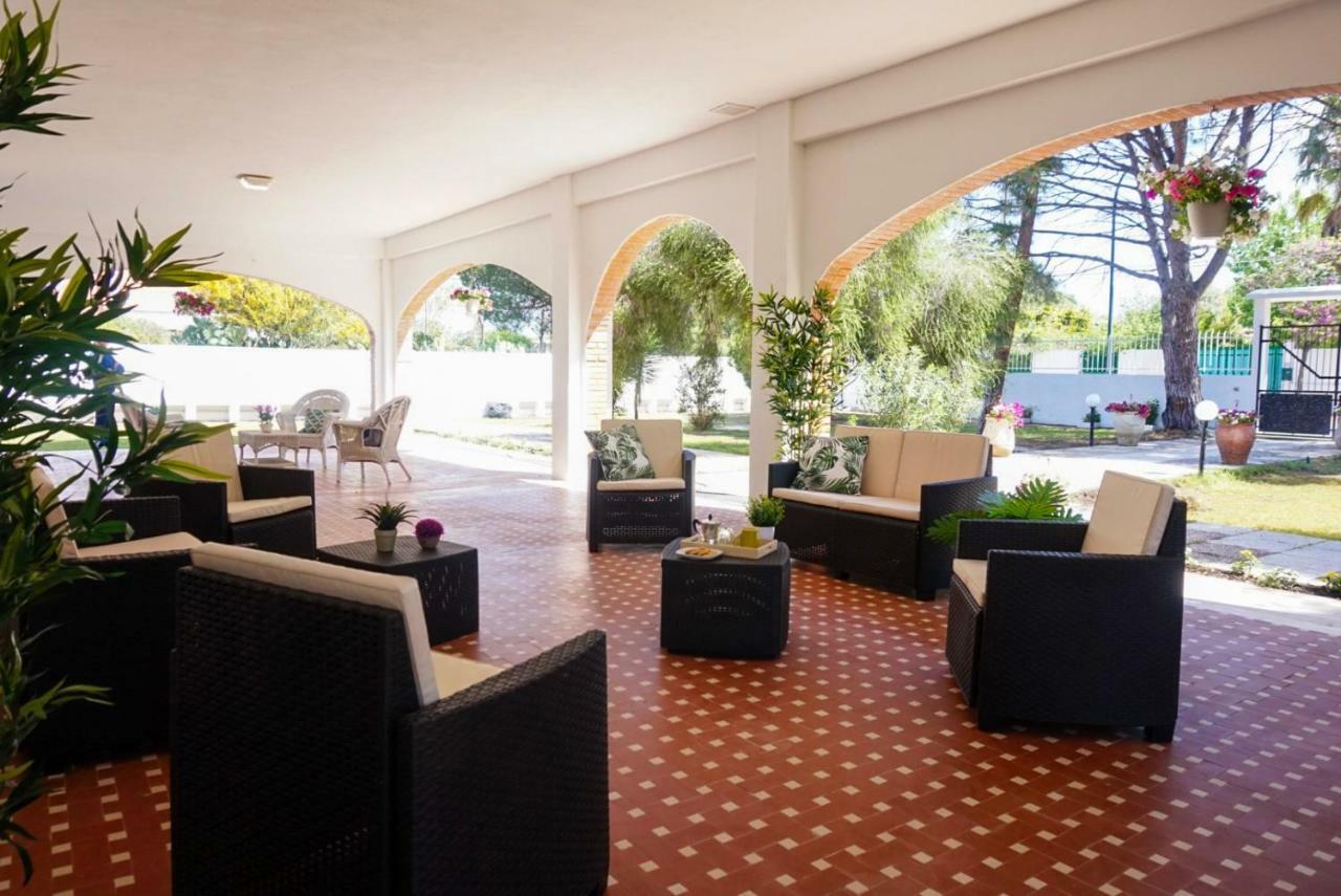 Villa Aurelia -Seafront Apartment With Patio 弗里米尼迪夸尔图 外观 照片
