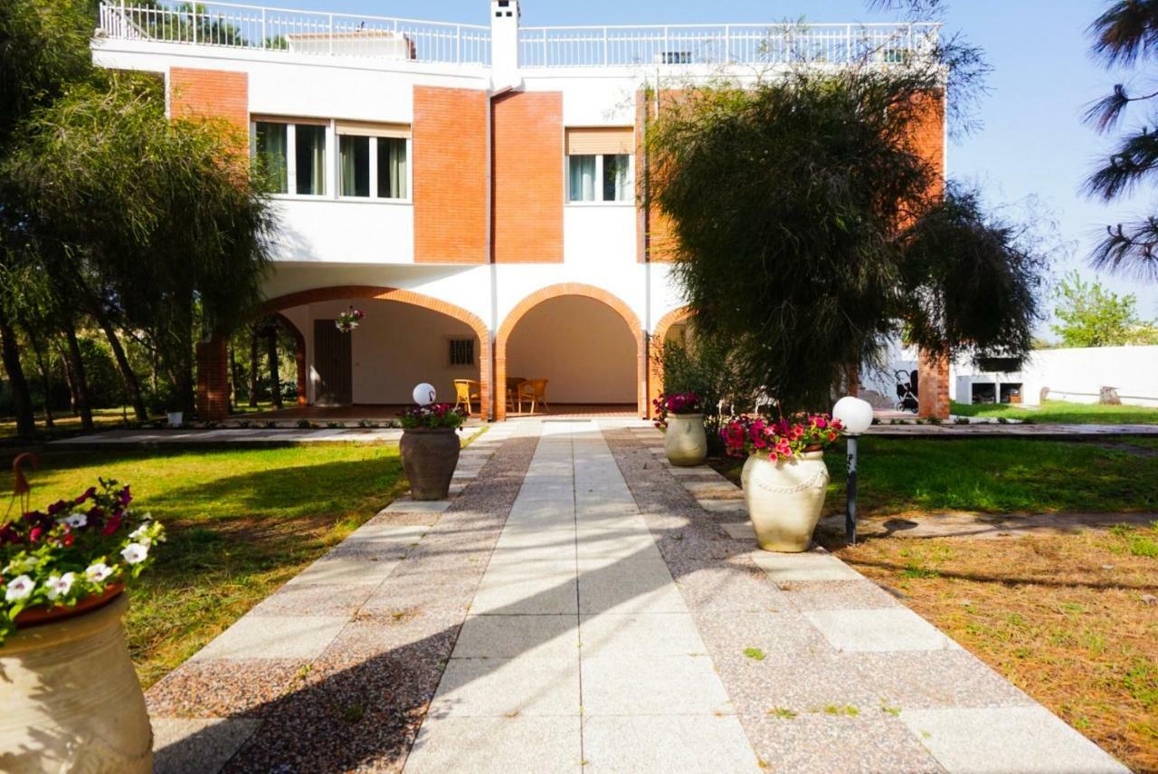 Villa Aurelia -Seafront Apartment With Patio 弗里米尼迪夸尔图 外观 照片