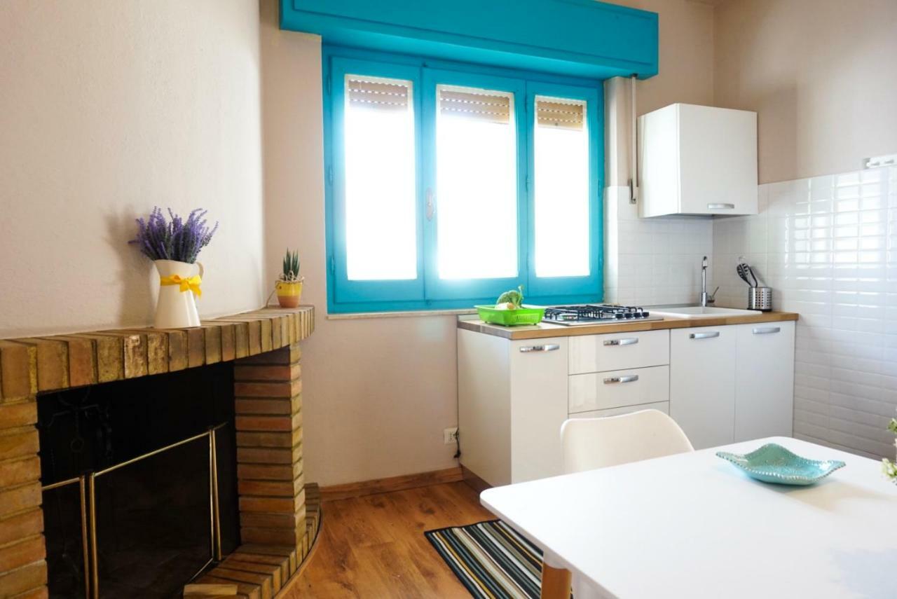 Villa Aurelia -Seafront Apartment With Patio 弗里米尼迪夸尔图 外观 照片