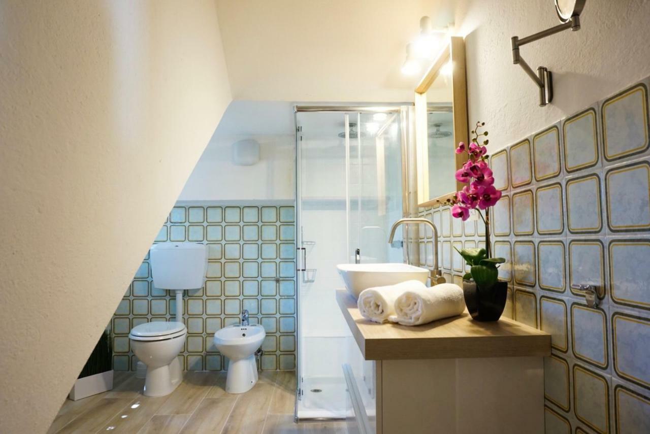 Villa Aurelia -Seafront Apartment With Patio 弗里米尼迪夸尔图 外观 照片