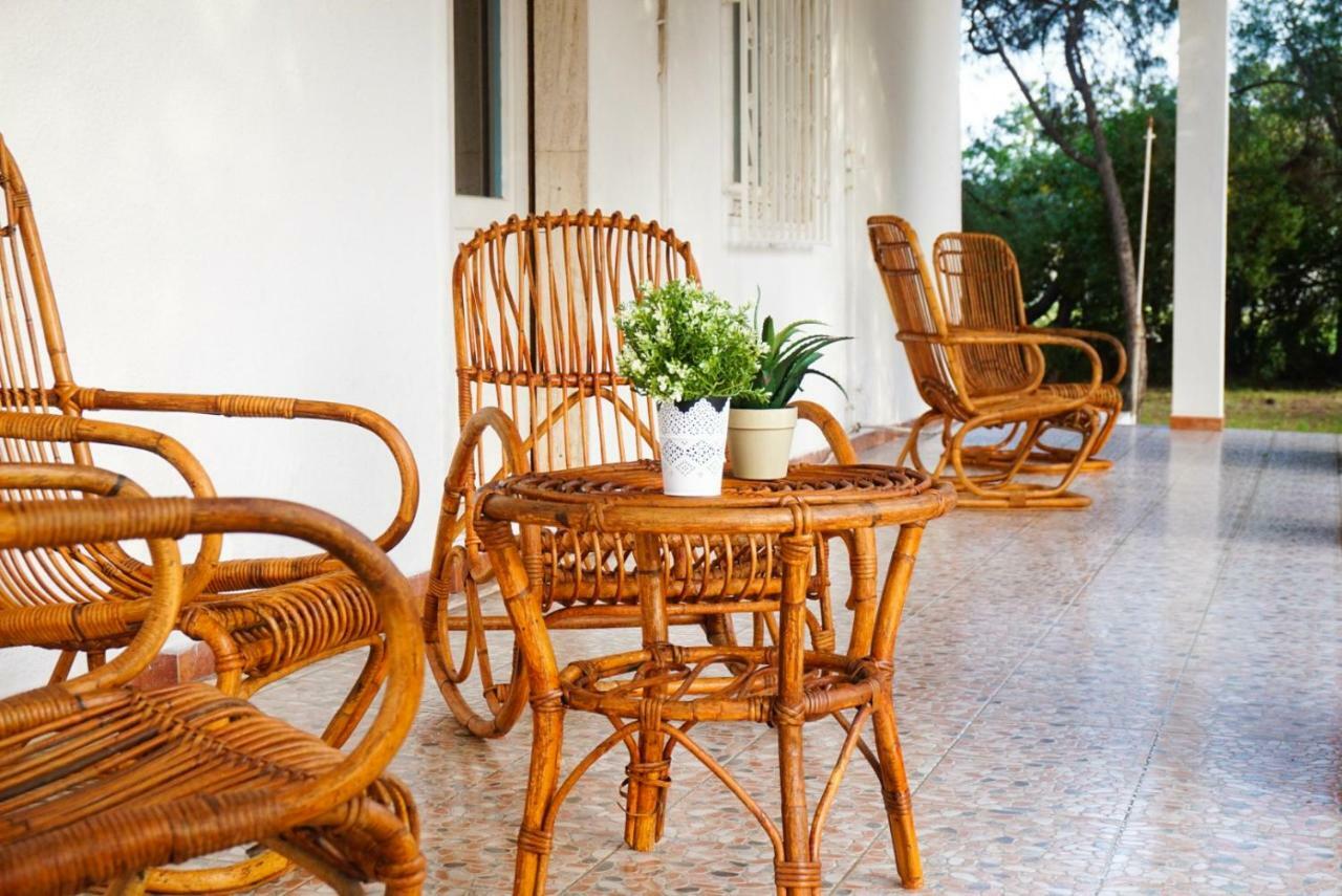 Villa Aurelia -Seafront Apartment With Patio 弗里米尼迪夸尔图 外观 照片