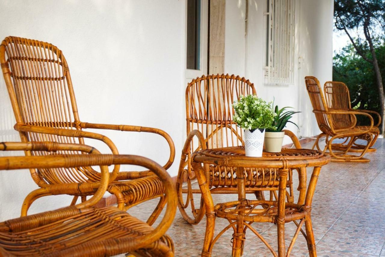 Villa Aurelia -Seafront Apartment With Patio 弗里米尼迪夸尔图 外观 照片